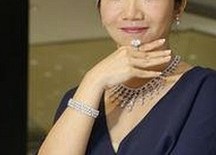 揭秘娱乐圈“溜溜梅”：那个神秘人物背后的真相与影响