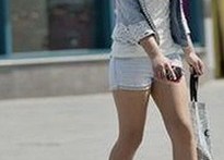 某明星自拍风波背后：一场无心之举引发的舆情热议