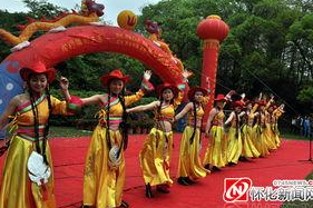 揭秘娱乐圈“吃瓜酱”背后的故事:热情、挑战与成长