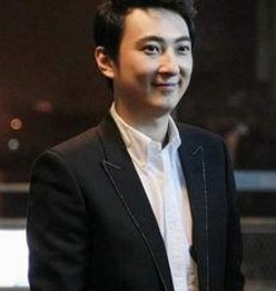 揭秘娱乐圈“吃瓜酱”背后的故事:热情、挑战与成长