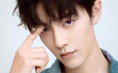 娱乐圈女主背后的真实故事：爆料与纷争交织的瓜田