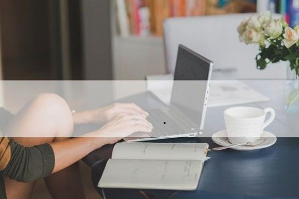 杨幂的娱乐圈吃瓜历程：从幕后趣事到群聊爆料的全纪录