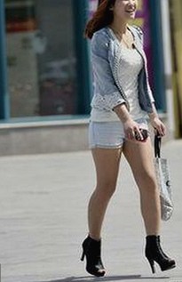 某明星自拍风波背后：一场无心之举引发的舆情热议