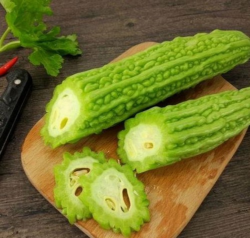 娱乐吃瓜男主与吃瓜酱女生：圈内人脉与友情背后的故事揭秘