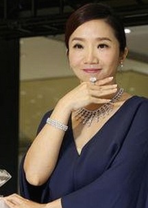 揭秘娱乐圈“溜溜梅”：那个神秘人物背后的真相与影响