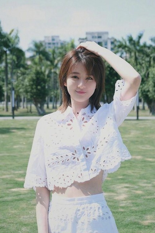 娱乐圈吃瓜狂潮背后的真相：热议为何刷屏不断，网友炸锅不止